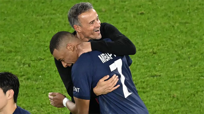 HLV Enrique luôn ngưỡng mộ tài năng và nhân cách của Mbappe