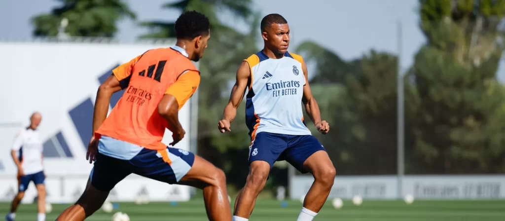 Mbappe chỉ có vài ngày tập luyện trước khi cùng Real tranh Siêu cúp châu Âu