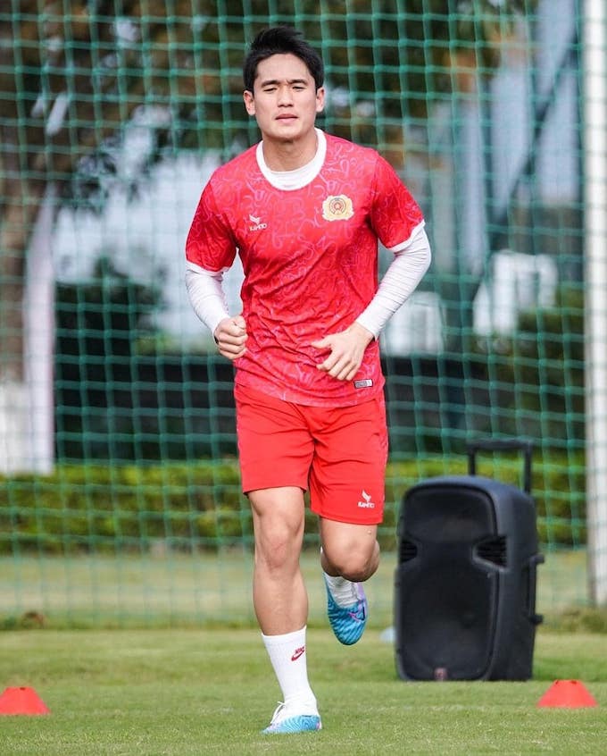 Tấn Sinh là cầu thủ từng có 3 chức vô địch V.League với 3 đội bóng khác nhau. Anh: Minh Tuấn