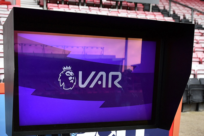 VAR sẽ có thay đổi lớn tại Premier League mùa tới